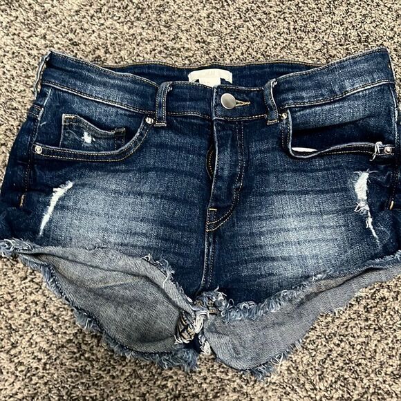 H&M - Jean Shorts - 4 - Picture 1 of 4